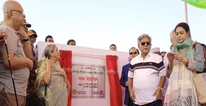 প্রথম বারের মতো সমুদ্র পথে ফেরি চলাচল শুরু